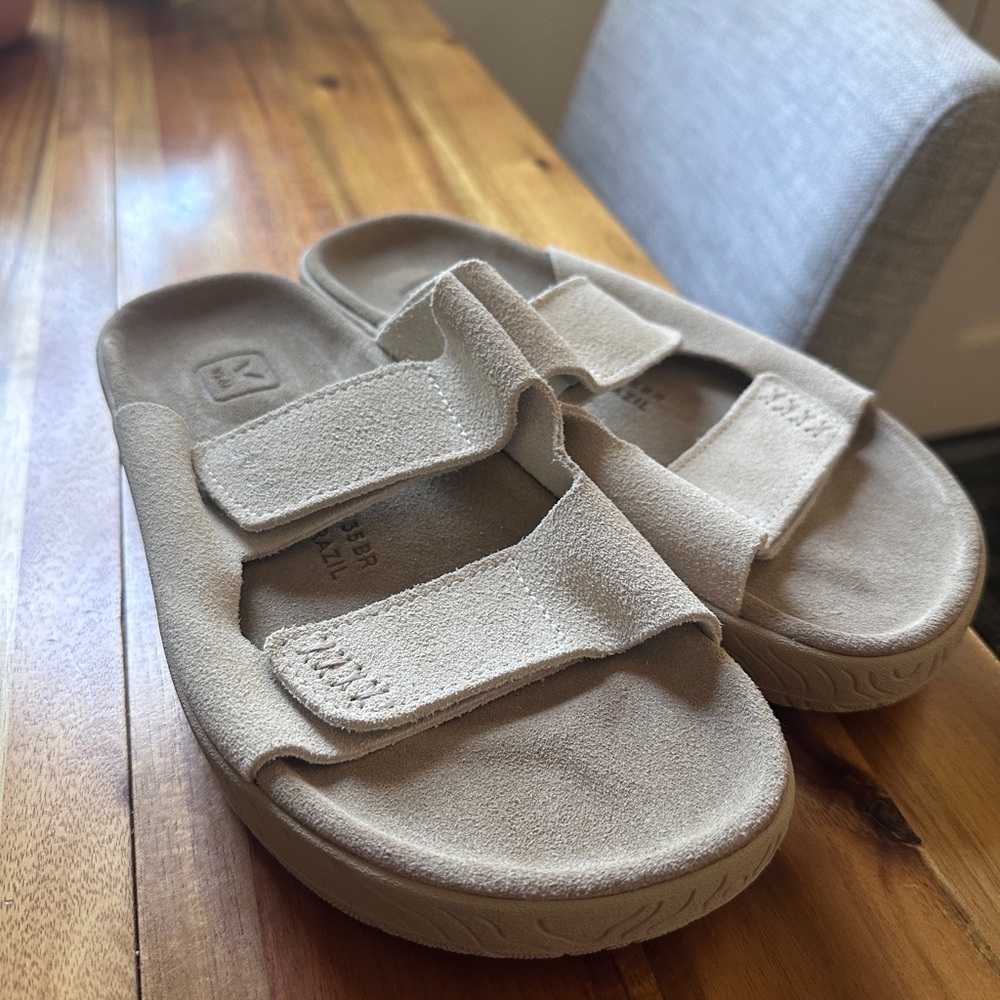 VEJA ETNA BRAND NEW SANDALS